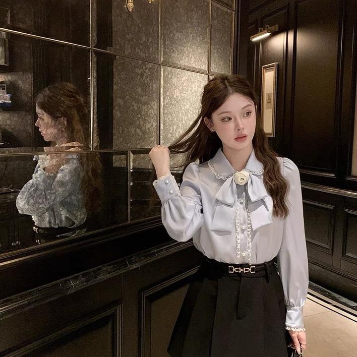 杨小卷 可拆卸山茶花蝴蝶结 法式小香风娃娃领衬衫女缎面气质上衣