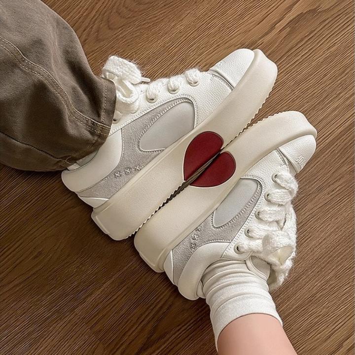 考拉灰小众设计爱心板鞋男女厚底增高休闲小白鞋情侣潮牌面包鞋子