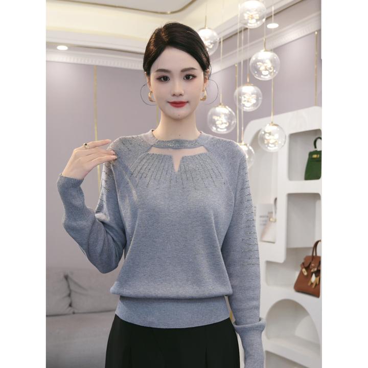 2025秋冬新款【QQ-1212JR】天丝醋酸羊毛灰色烫钻圆领镂空针织上衣