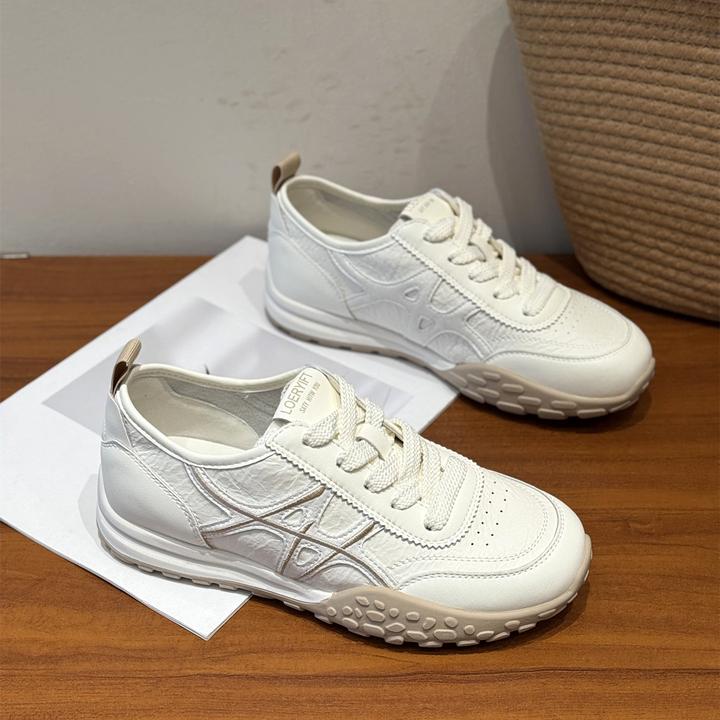 韩版舒适平底超火小白鞋女2026新款春季软底洋气超火百搭休闲板鞋