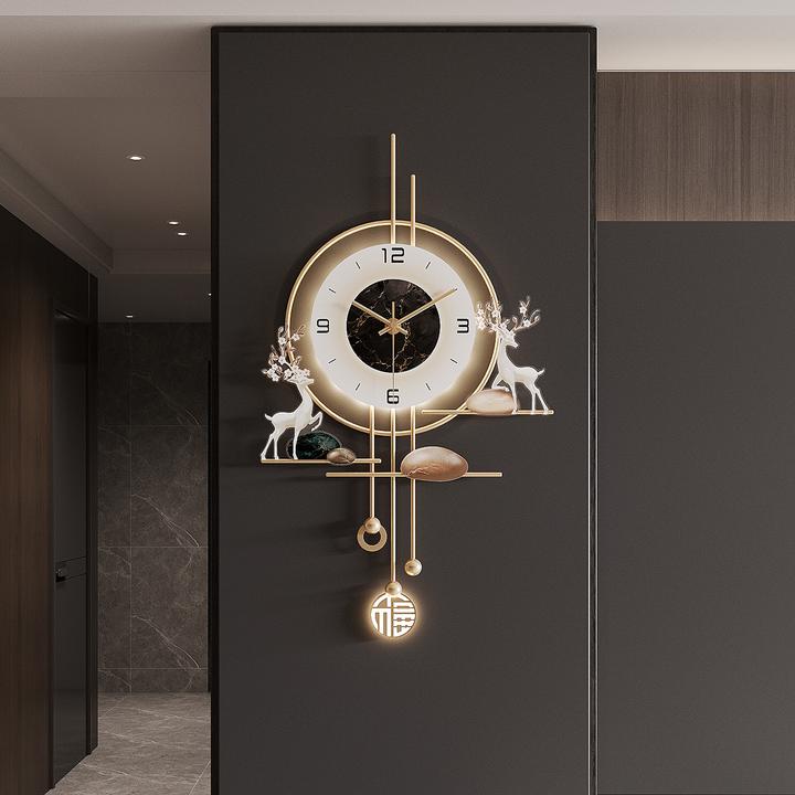 轻奢高级感大气挂钟家用客厅挂表装饰创意时钟挂墙2025款钟表挂墙