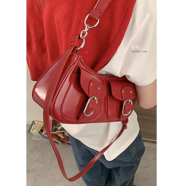 韩国小众新年红色包包女2025新款潮时尚复古腋下包多功能斜挎包