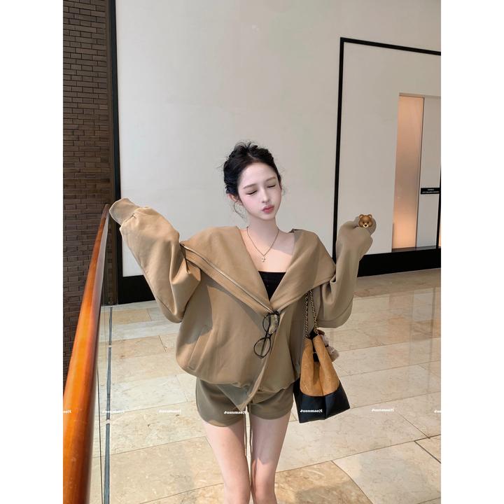 休闲套装复古卡其色宽松长袖卫衣外套女秋季高腰包臀裤短裤两件套