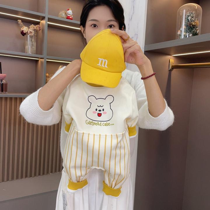 春秋新款黄竖条纹小熊拼接双层男女宝宝可爱洋气连体哈衣爬服