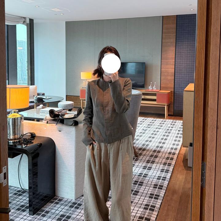 亚收腰暗门襟短款修身外套休闲通勤高智感夹克女