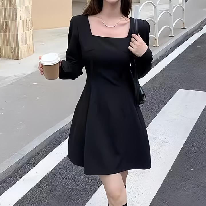 法式赫本风黑色泡泡长袖方领连衣裙2025新款秋季优雅收腰显瘦短裙