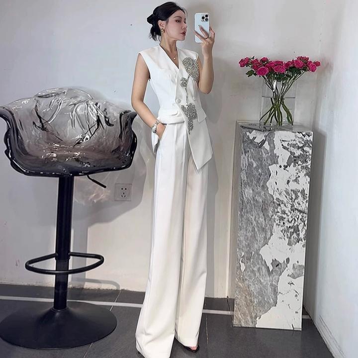 2025夏季新款韩版洋气高级感钉珠立体花纯色马甲直筒裤套装女