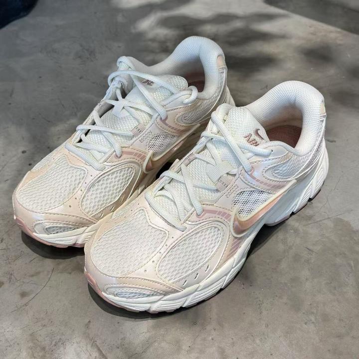 NIKE/耐克【流光机能风】V5RNR女子时尚百搭复古休闲鞋IH5088001