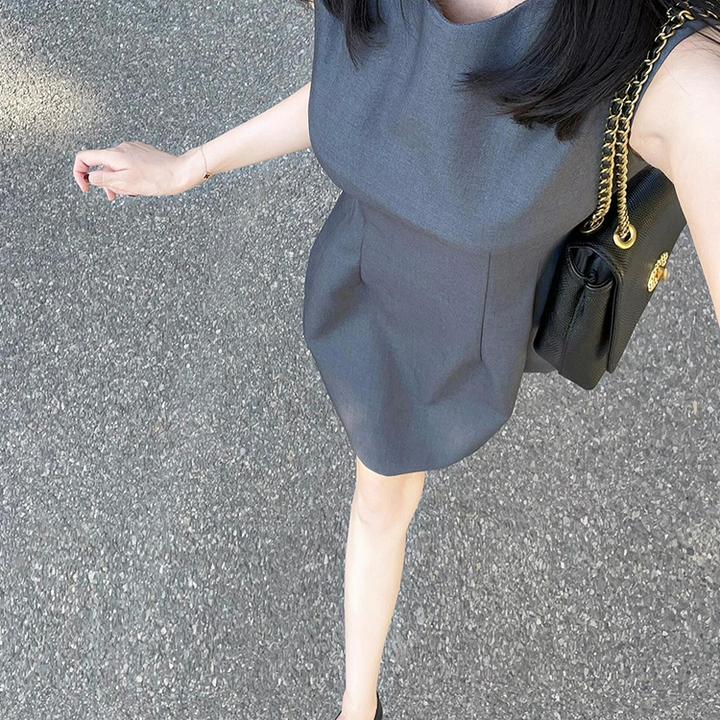 法式高级感灰色无袖背心连衣裙子女夏季小个子礼服裙收腰显瘦短裙