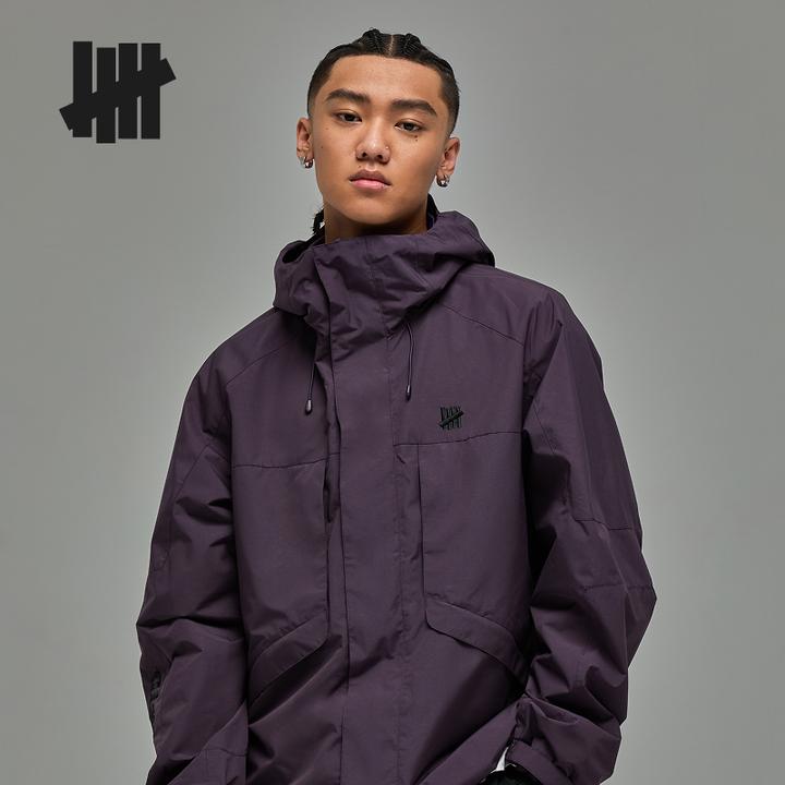 UNDEFEATED五条杠秋季新品多口袋梭织连帽防泼水外套UC53GWJ07M