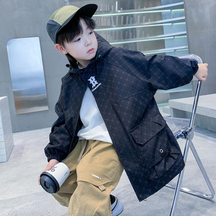 男童冲锋衣春秋款2025新款儿童连帽外套风衣中大童韩版春装上衣潮