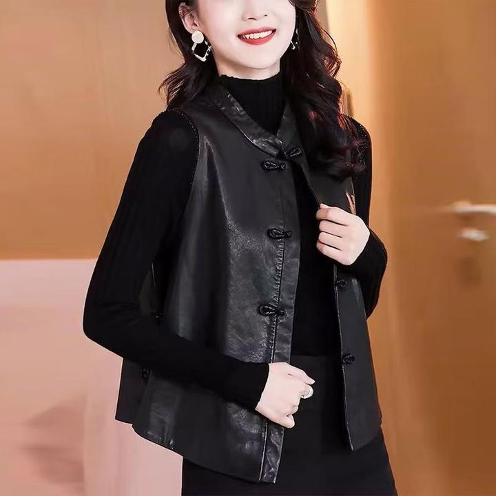 海宁皮衣马甲女2025新款女士背心复古新中式外穿中国风盘扣外套