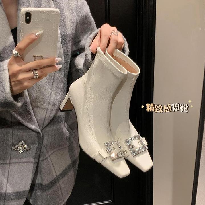 2025秋季新款米白色气质显瘦弹力靴方头高跟瘦瘦靴后拉链水钻短靴