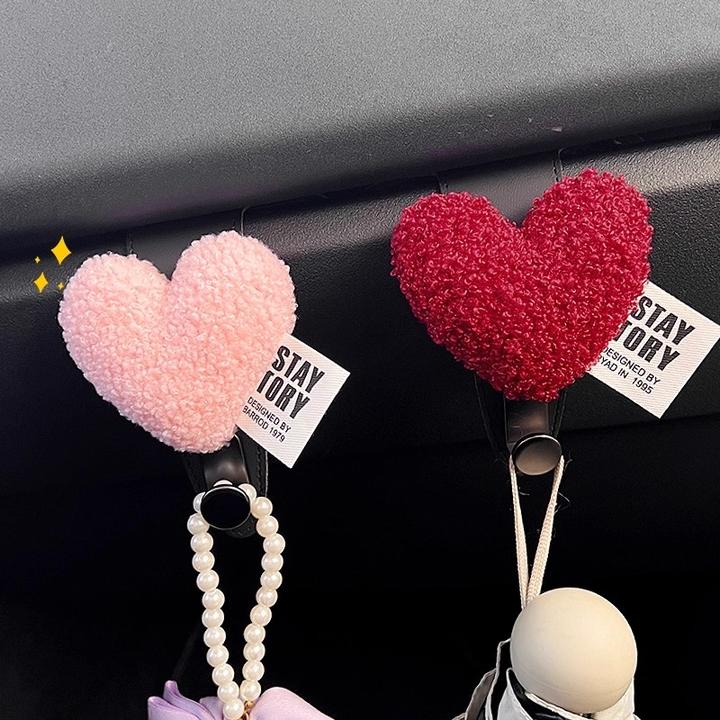 汽车挂钩可爱毛绒爱心多功能置物小挂勾车内用品粘贴式副驾驶挂钩