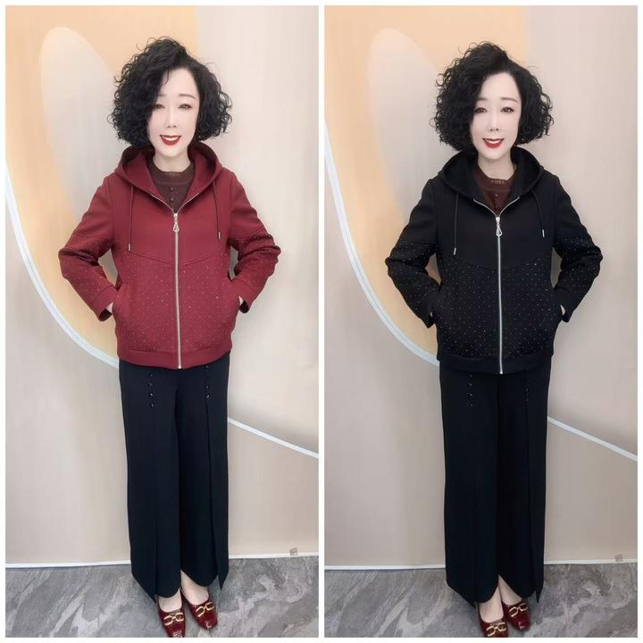 25−1新款连帽烫钻加里衬时尚宽松休闲外套，衣长63