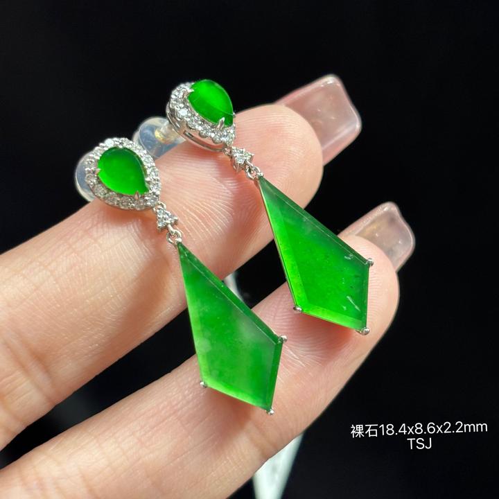 《缅甸翡翠珠宝严选》冰阳绿菱形设计款耳饰(下单咨询客服)TSJ