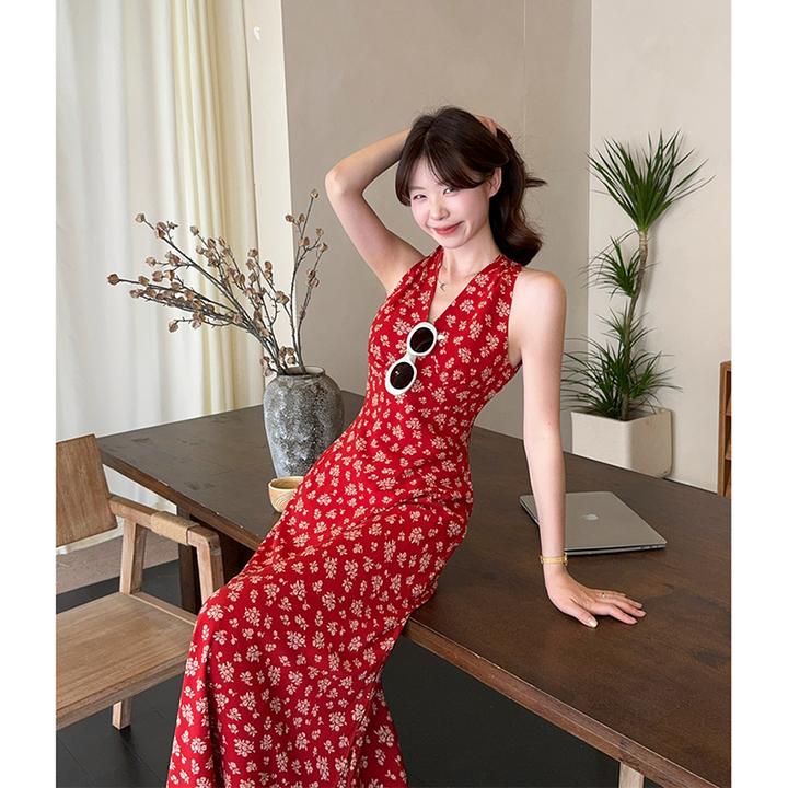 KFKO碎花露背连衣裙女2025新款度假氛围感挂脖气质收腰显瘦长裙