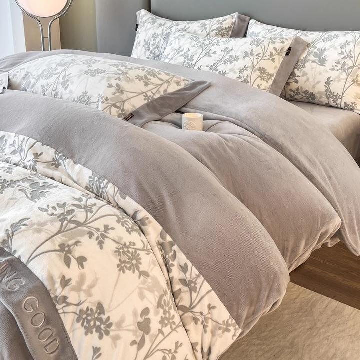 雕花牛奶绒冬季床上四件套加厚保暖珊瑚绒床单被套法兰绒2025新款