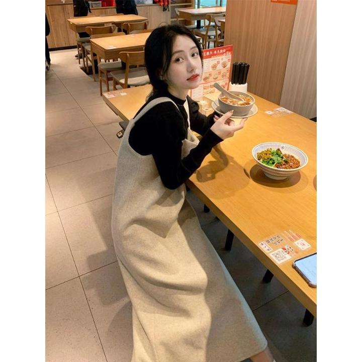 2025春季新款法式小香风高级感针织背带连衣裙子活泼减龄两件套装