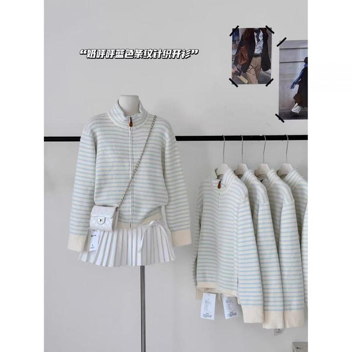 韩系设计感撞色条纹气质拉链长袖毛衣女秋季显瘦百搭chic立领上衣