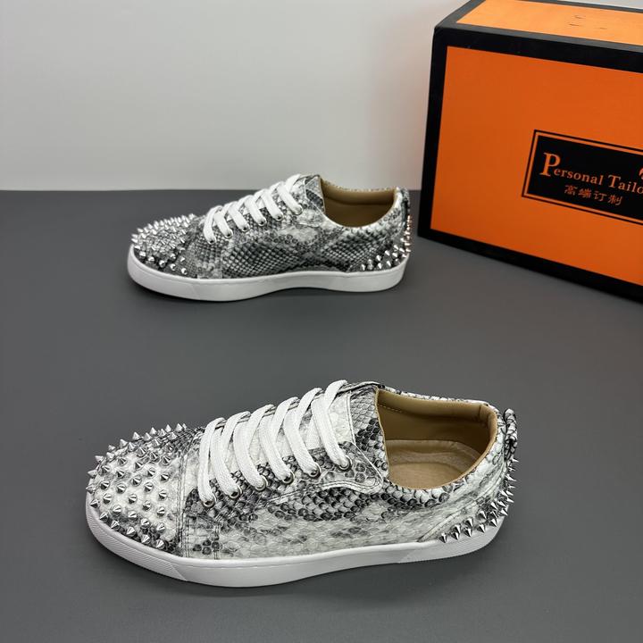 新款潮鞋2025欧美时尚银色面镶钻钉钉休闲板鞋系带水钻时尚男板鞋