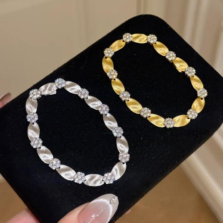 铜合金手链 中古爆闪拉丝花朵缎带手链女复古轻奢小众高级感手饰