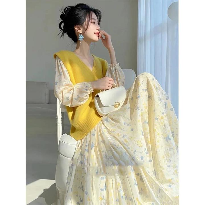 韩系穿搭时尚套装女2025春秋季新款碎花连衣裙外搭针织马甲两件套