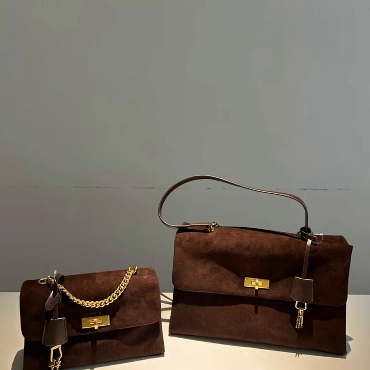 网红同款25秋冬新款大中号手提邮差包高级感通勤女大容量包