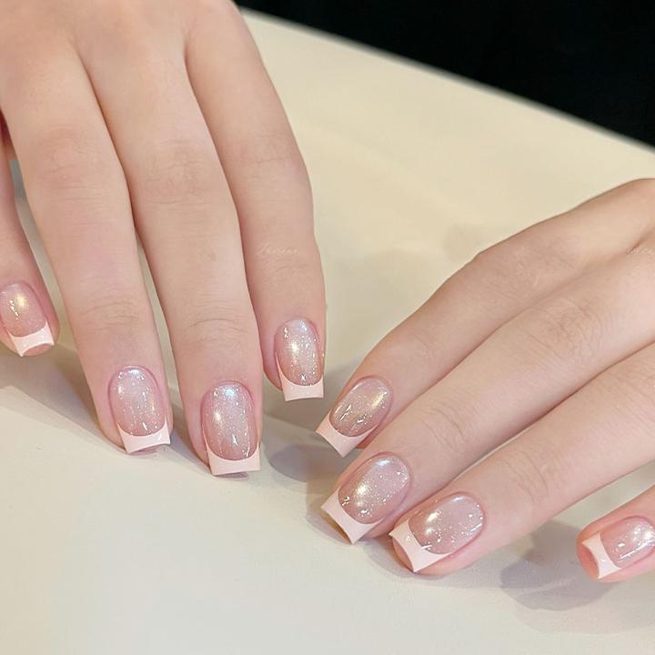 碎钻白法式猫眼穿戴甲超亮小灯泡高级简约显白夏季新款美甲贴片