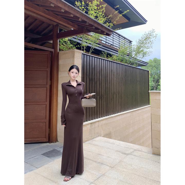 咖色polo领长袖连衣裙女秋季弹力修身鱼尾裙子设计感纯欲包臀长裙