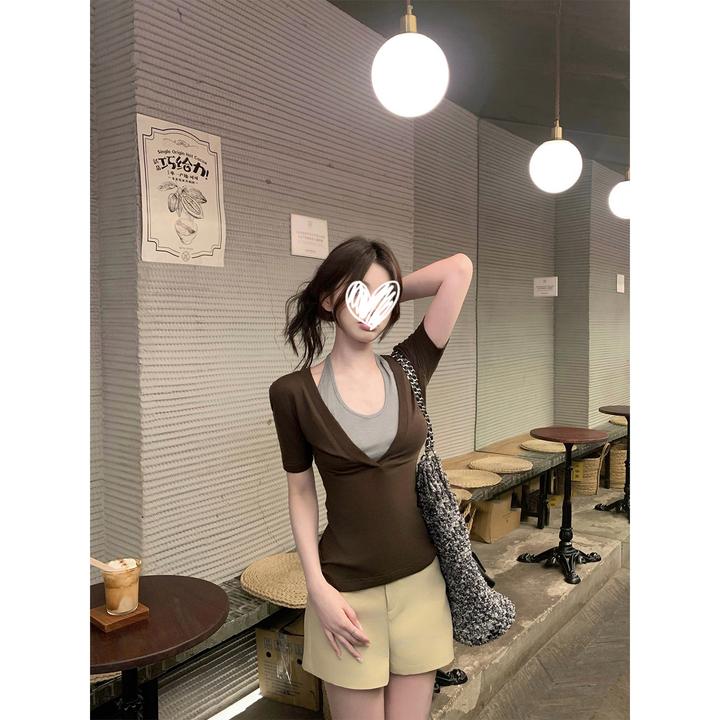 撞色假两件短袖恤正肩夏季时尚修身新款辣妹显瘦短款上衣