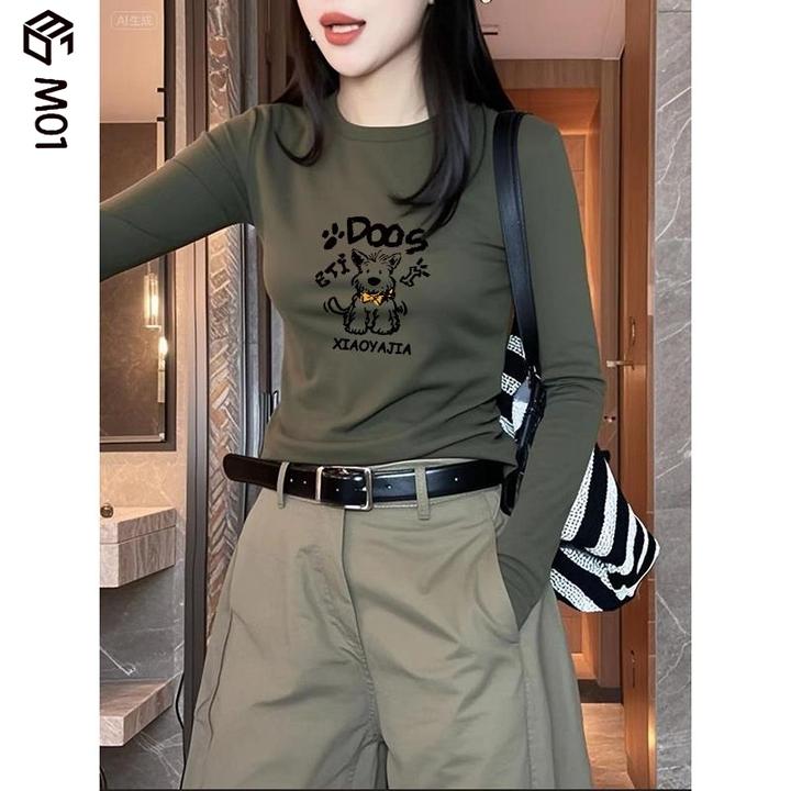 M01橄榄绿正肩长袖t恤女春秋新款修身内搭打底衫巨好看的长袖上衣