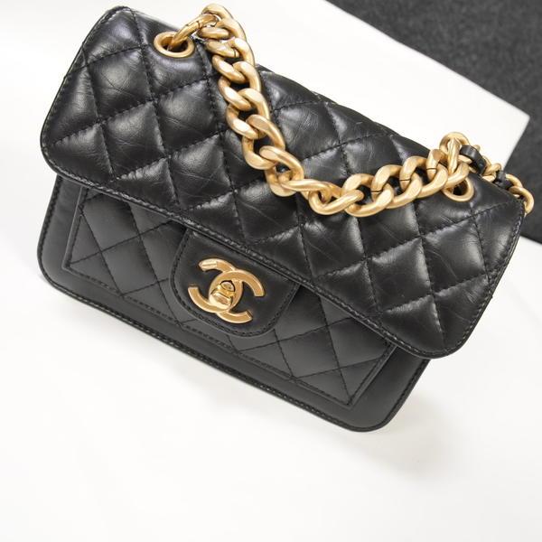 Chanel黑金牛皮复古邮差包单肩斜挎包
