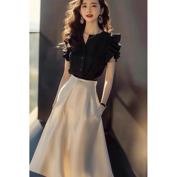 女装小众白色潮流今年流行漂亮套装裙女新款夏季轻奢感气质衬衫两