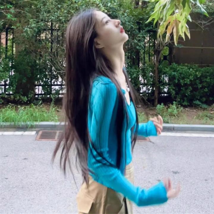 蓝色针织开衫内搭吊带上衣两件套女2025新款早秋季韩系套装穿搭