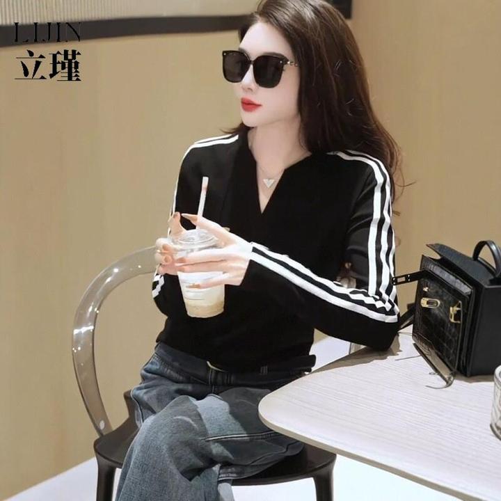 设计感条纹撞色长袖v领T恤女秋季2025新款时尚修身内女款圆领t恤