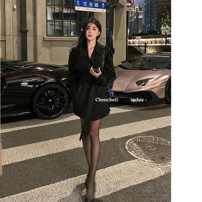 超火的 经典廓形翻领双排扣气质中长款风衣女秋季高级感宽松外套