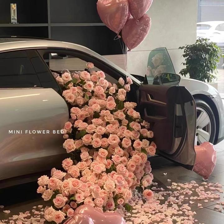 提车仪式鲜花车里布置仪式感上海花束同城老婆女友爱人上门布置