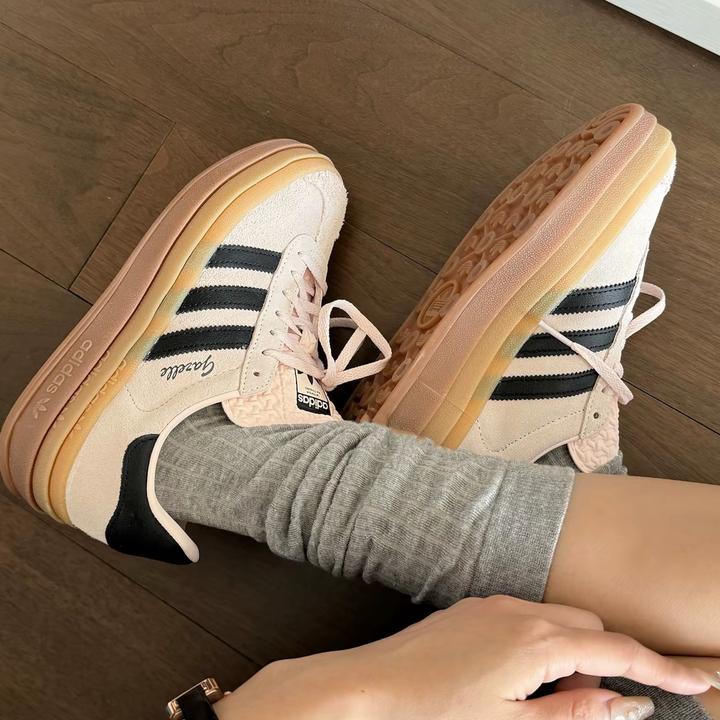 （直播断码专属）阿迪达斯女子低帮经典厚底复古休闲运动板鞋IE0429