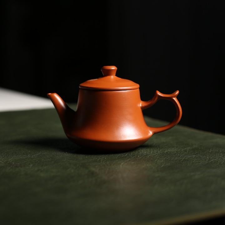 潮州朱泥壶手拉飞把金钟壶125毫升