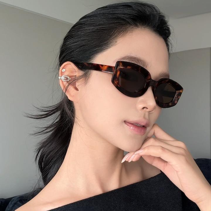 弗瑞姆眼镜时尚个性粗框墨镜男女ins同款防晒网红猫眼太阳眼镜145