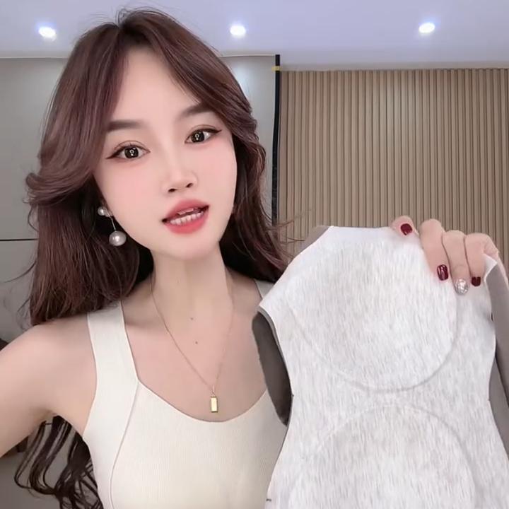 2025秋冬宽肩背心无痕文胸一体美背内搭带胸垫防走光外穿打底上衣