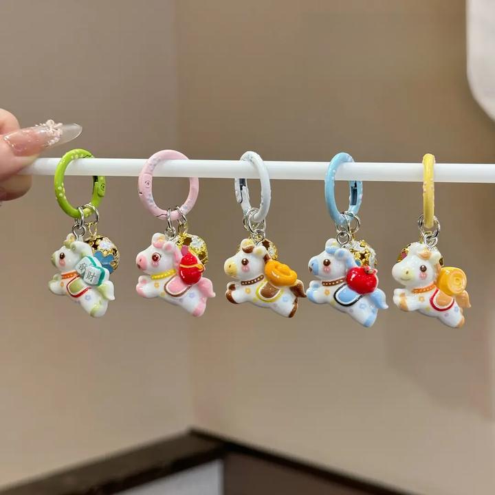 新年卡通马上有钱小马铃铛钥匙扣书包挂饰少女背包配饰闺蜜礼物