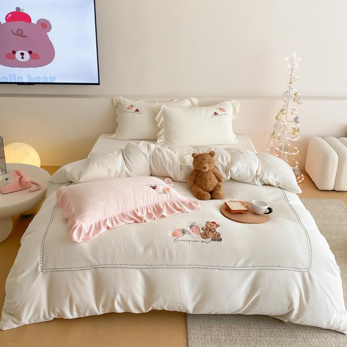 可爱卡通风加厚牛奶绒四件套冬季速暖双面绒被套儿童床笠床上用品