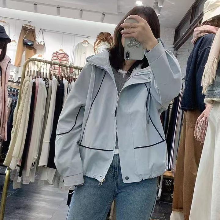 实体店磊宽松遮肉减龄青春帽版外套上衣夹克女黑条设计立体感强
