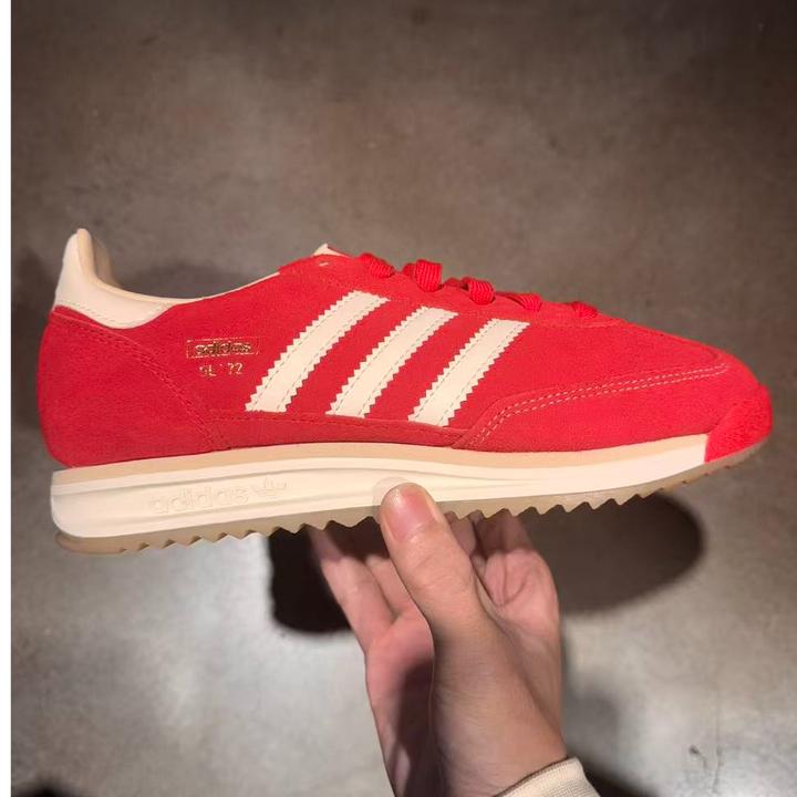 adidas 车缝线低帮Vl Court Classic板鞋时尚运动鞋鞋子 JQ9823