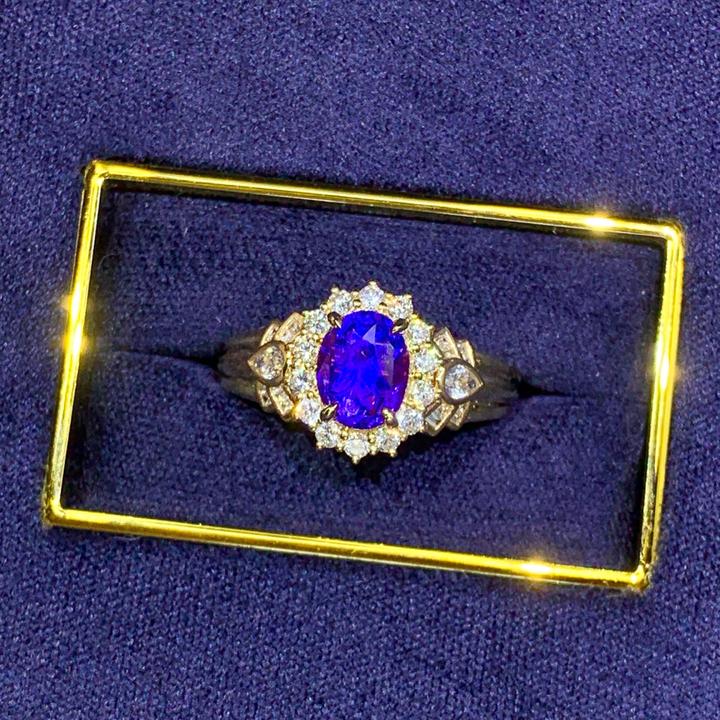 精致优雅日常18K金天然无烧蓝宝石戒指