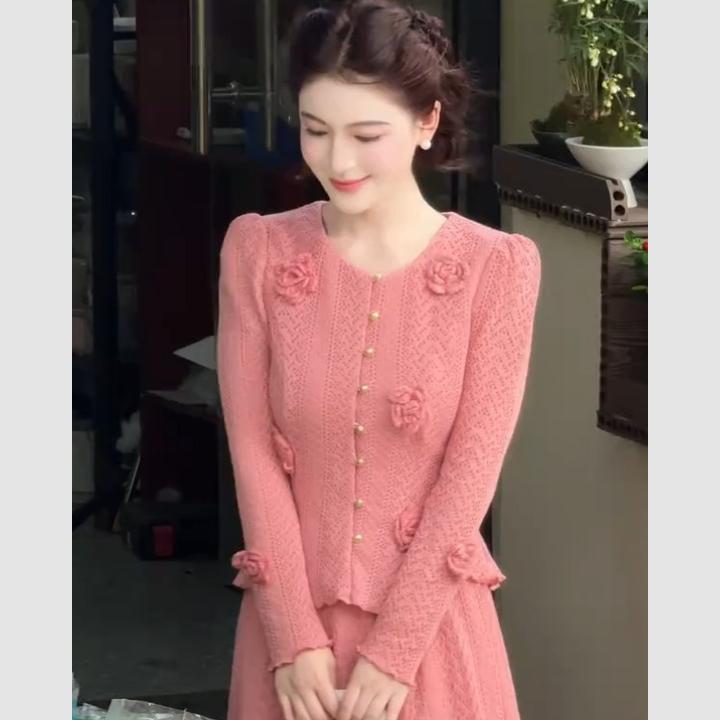 巨好看的秋装一整套粉色立体花朵针织开衫贵气感御姐穿搭套装裙子