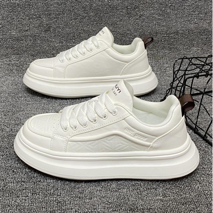 法莎尼亚高级感轻奢男鞋子爆款2025新款韩版百搭厚底运动休闲板鞋