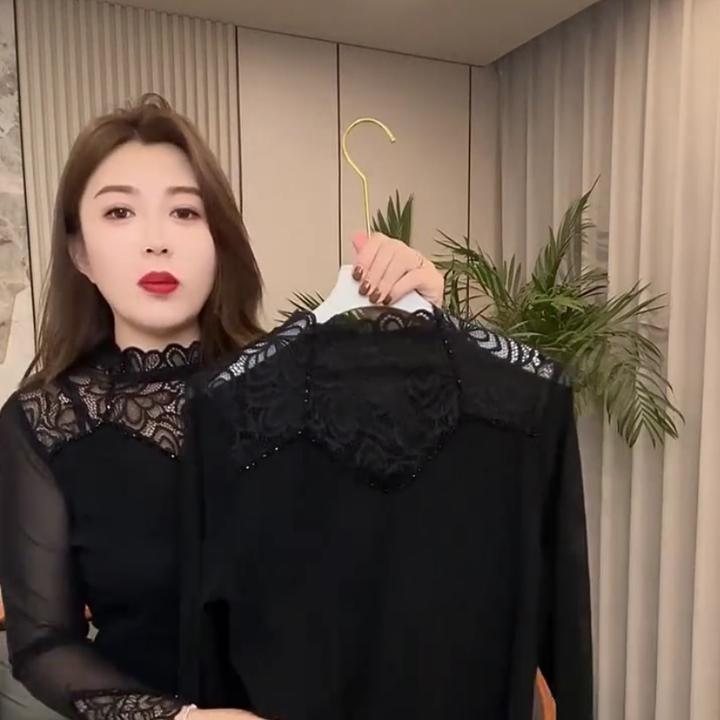 欧货2025秋冬新款气质蕾丝拼接丝绒长袖t袖修身显瘦黑色气质上衣